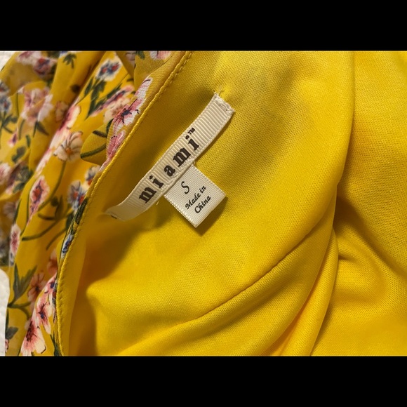 Yellow Floral High-Low Summer Flowy Wrap Dress - Picture 6 of 6